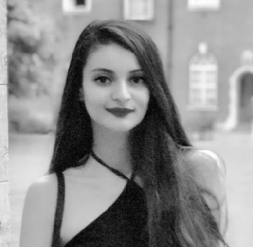 Darshita Dhanak     - Professional Counsellor